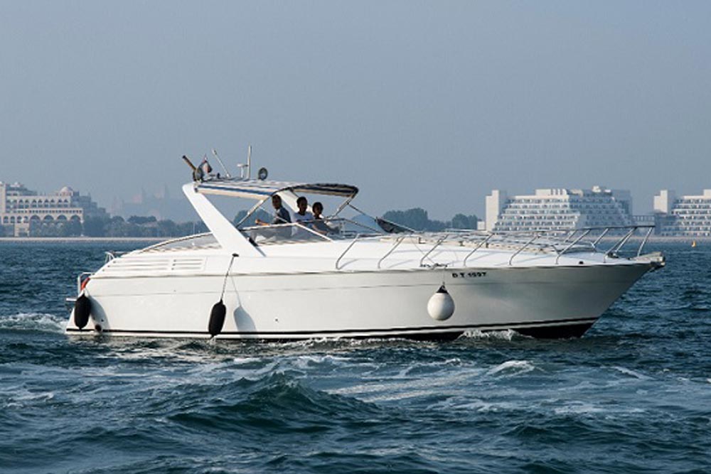 55 Feet Luxury Yacht