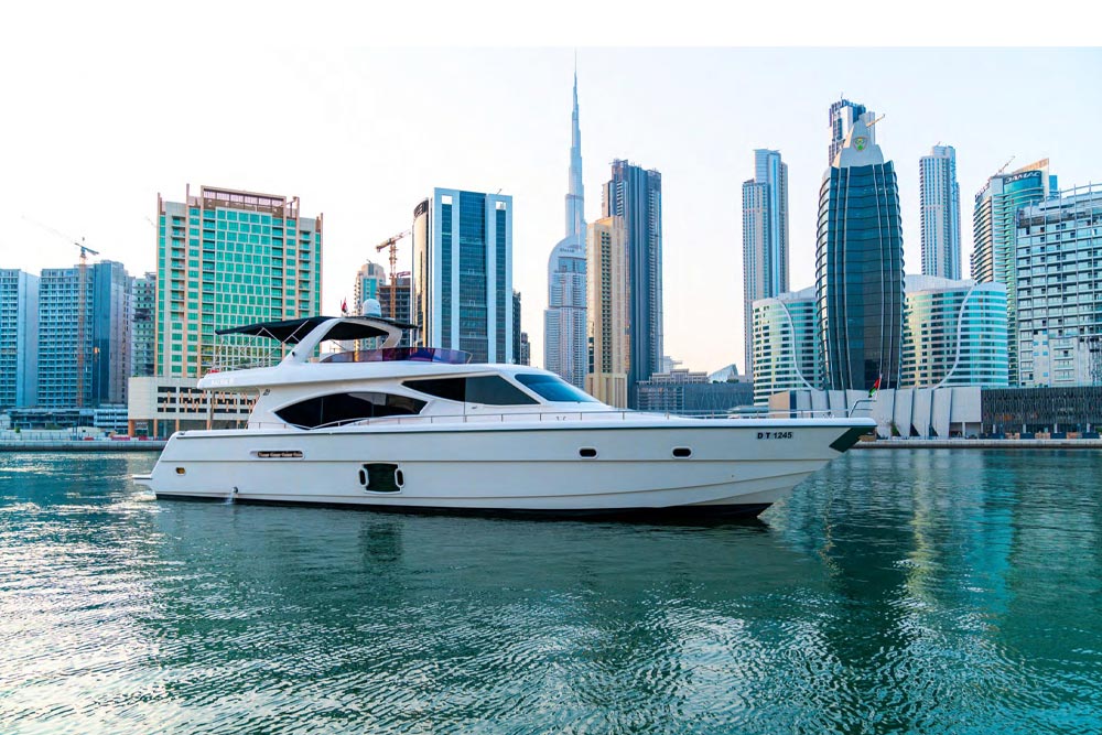 80 Feet Luxury Yacht